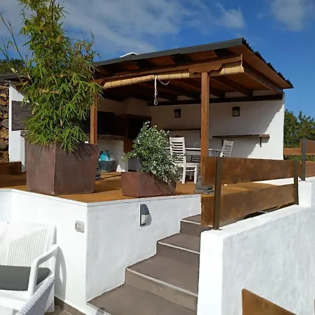 Casa Nando Holiday home