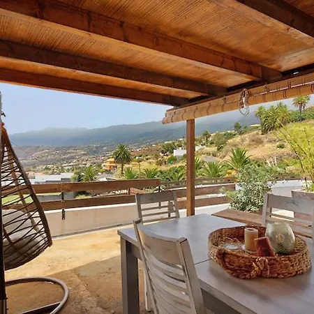 Casa Nando Holiday home *